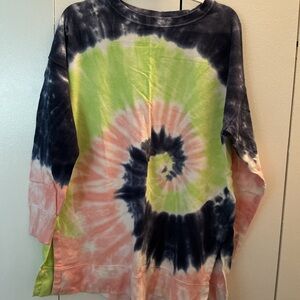 Tie-Dye Long Sleeve Sweatshirt